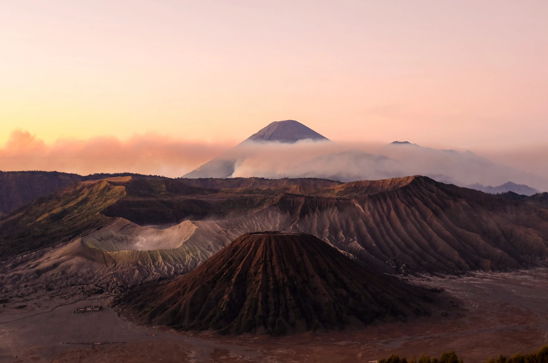 Volcanes de Java, Borneo, Sulawesi y Bali